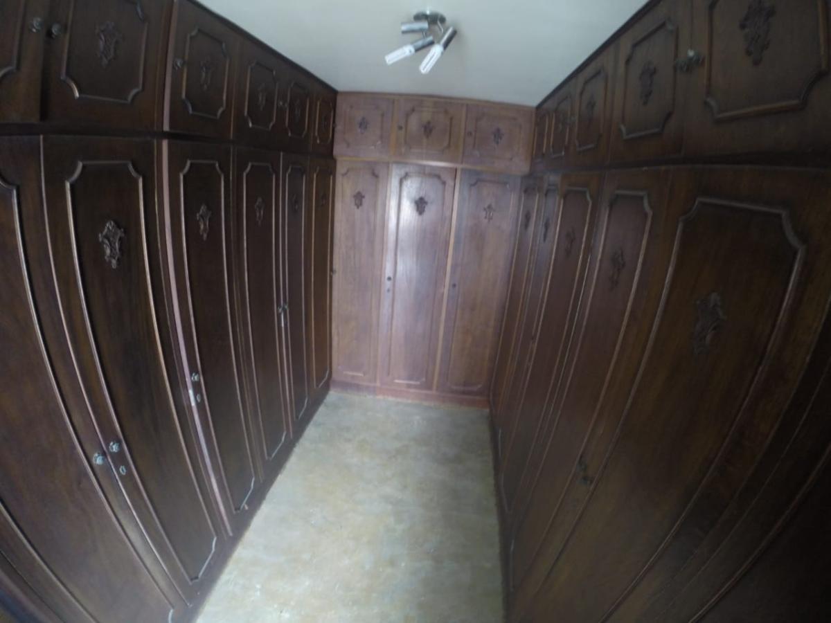 Casa para alugar com 3 quartos, 305m² - Foto 10