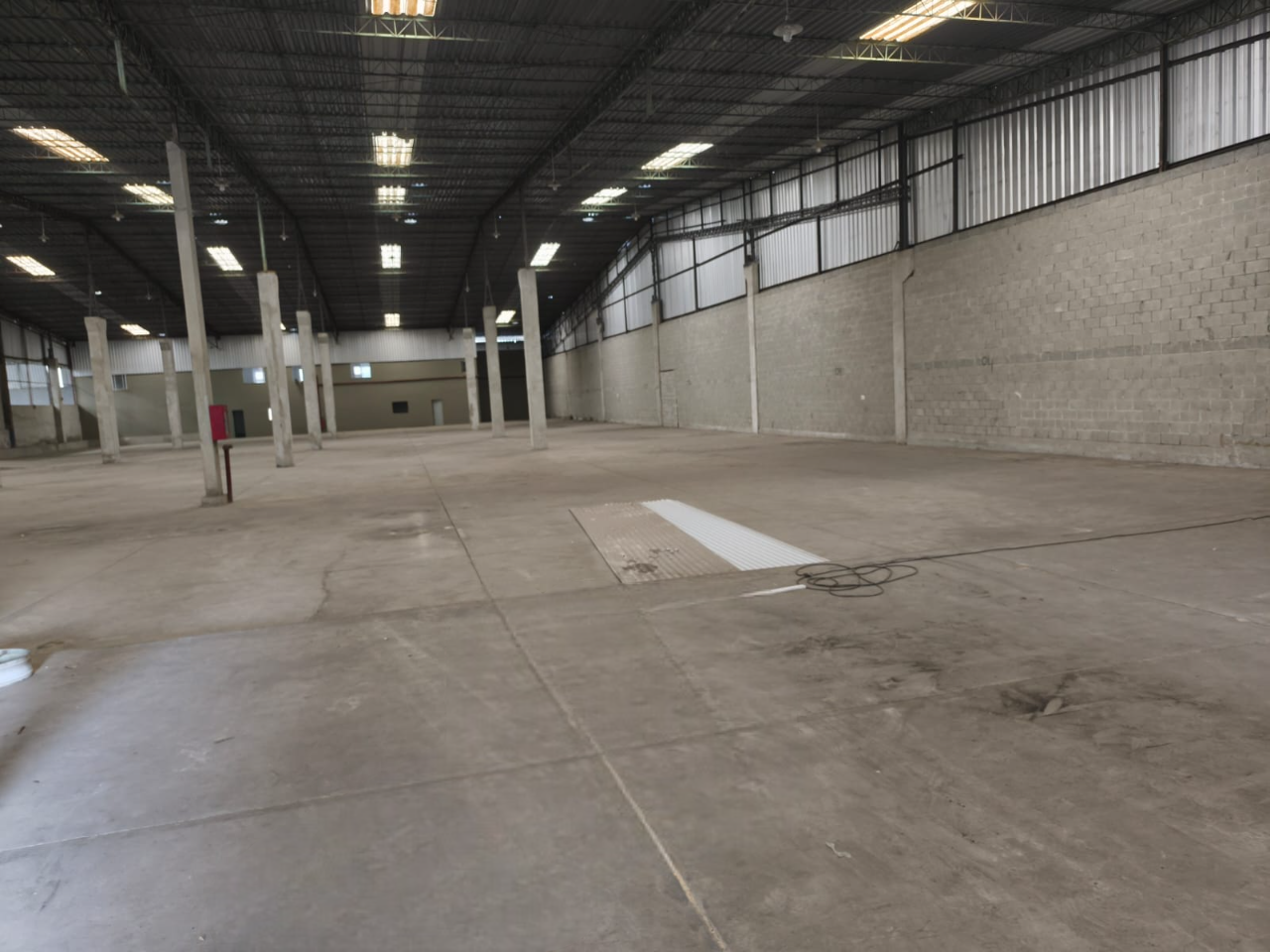 Depósito-Galpão-Armazém para alugar, 8000m² - Foto 3