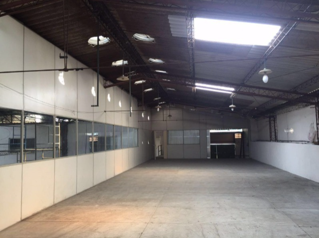 Depósito-Galpão, 1800 m² - Foto 1