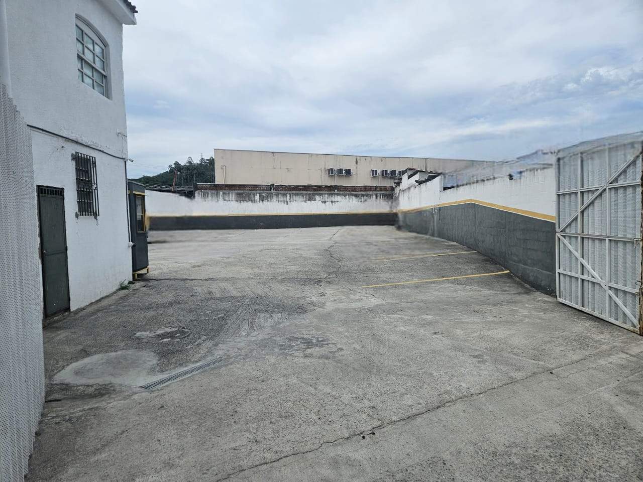 Loteamento e Condomínio, 612 m² - Foto 1