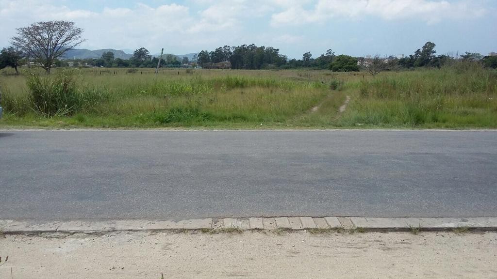 Loteamento e Condomínio, 1000 m² - Foto 1